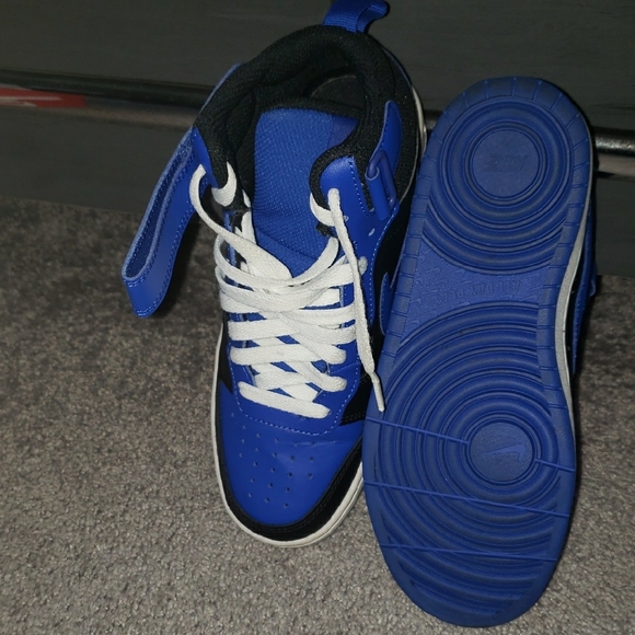 Nike Kids Royal Blue and Black Sneakers - Picture 3 of 5